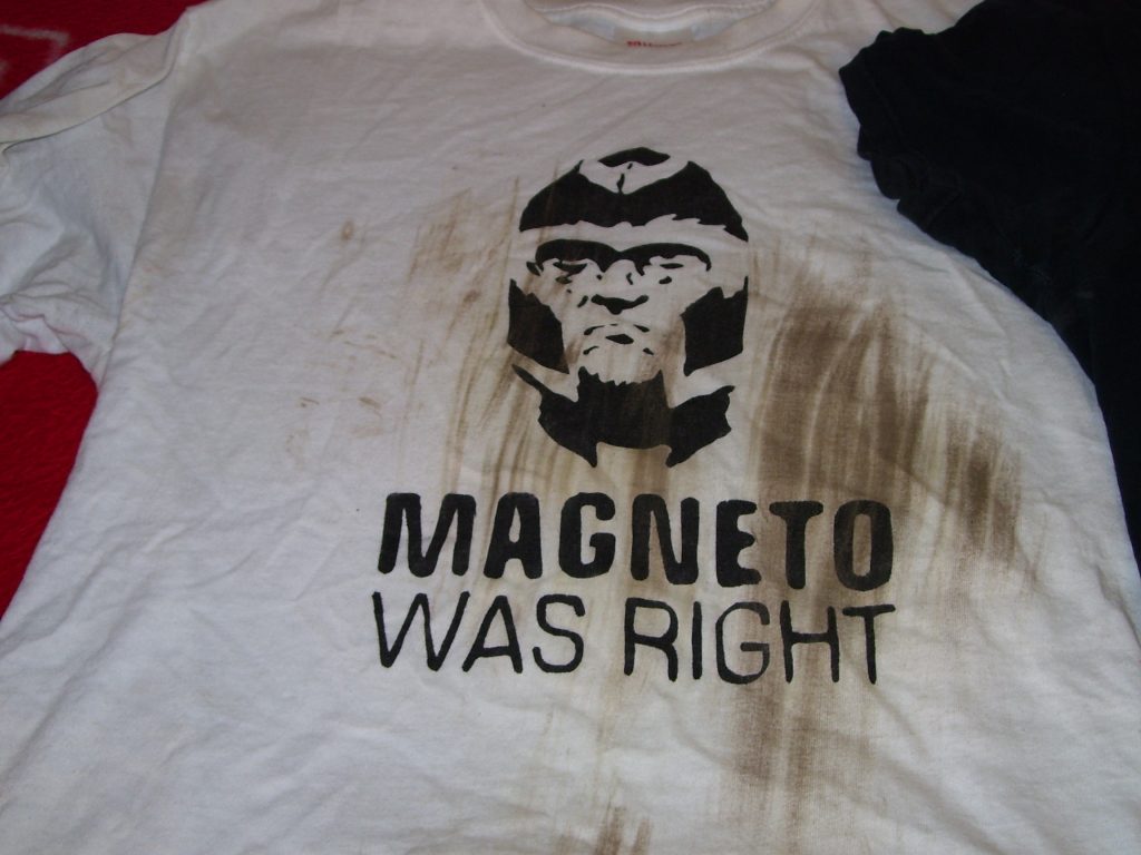 Xử lý áo thun bị lem màu, cách khắc phục áo lem màu